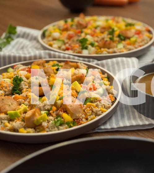 Salade de Fonio, poulet et mangue Salade de Fonio, poulet et mangue