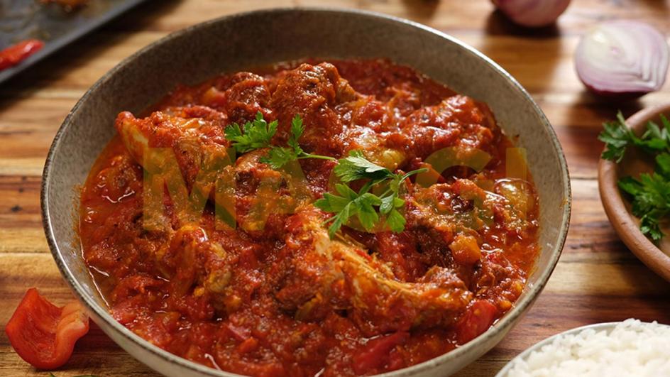 Delice de poulet frit à la sauce tomate