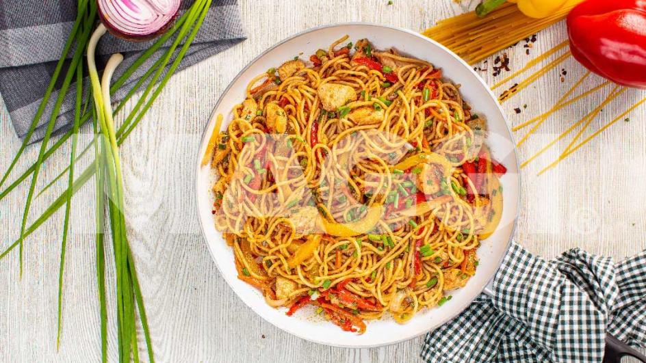 Pâtes au poulet et aux légumes