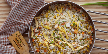 RIZ CANTONAIS AU BLANC DE POULET ET AUX CREVETTES