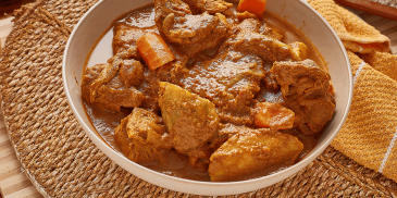 SAUCE CURRY AUX LÉGUMES FAÇON NANDJI ET SON COUSCOUS DE FONIO AUX RAISINS SECS